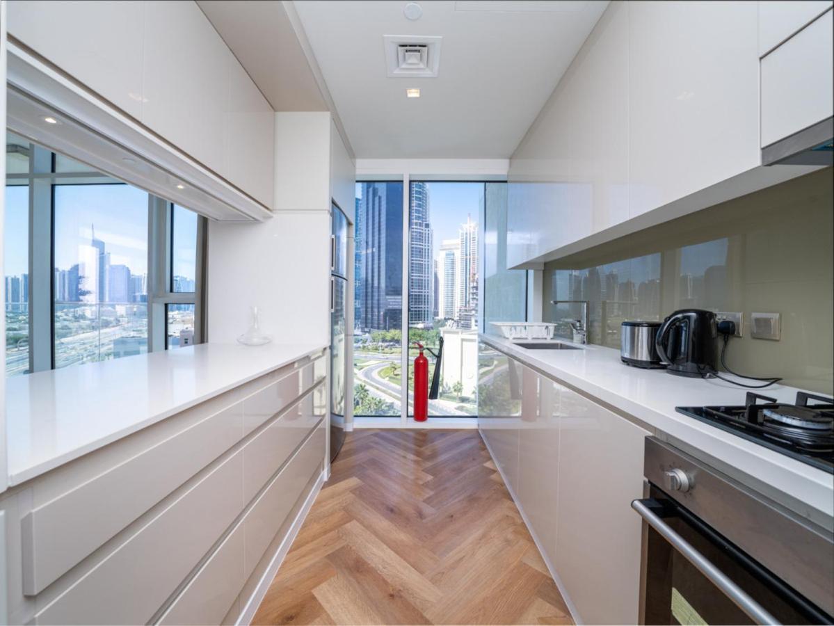 Upgraded Banyan Tree 2 Bed In Jlt Apartment *