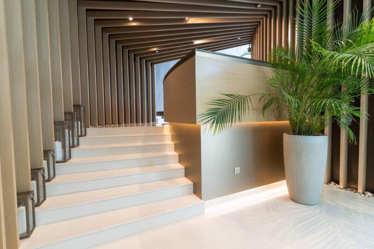 Upgraded Banyan Tree 2 Bed In Jlt Apartment
