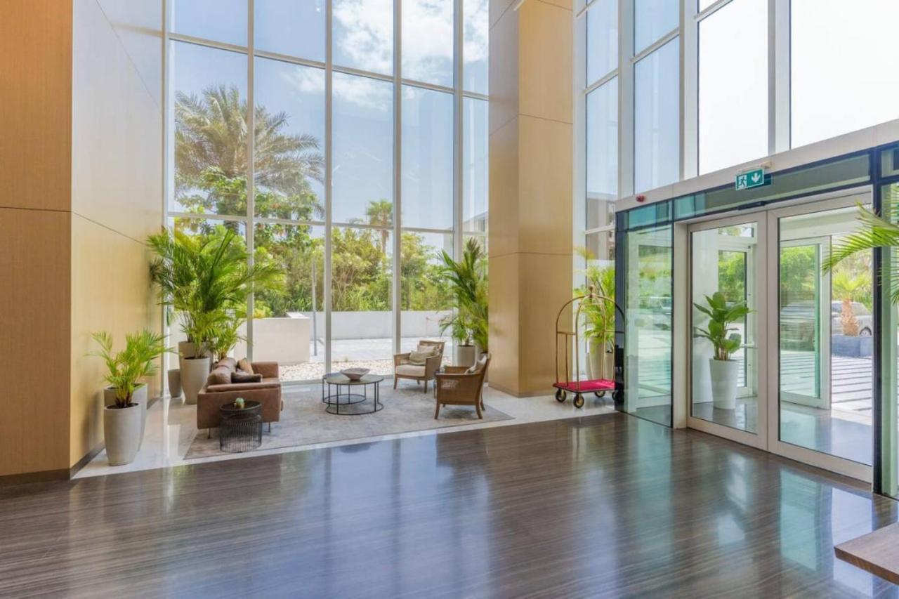 Upgraded Banyan Tree 2 Bed In Jlt Apartment *