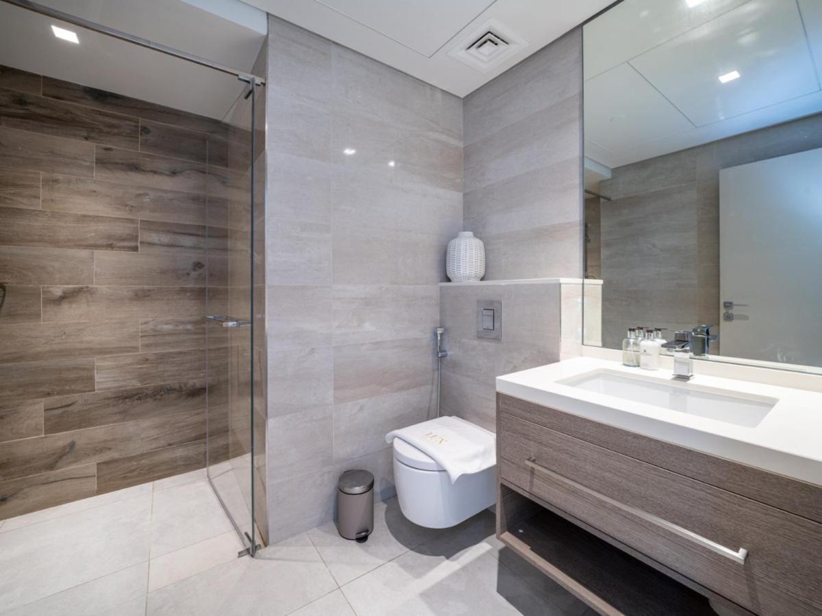 Upgraded Banyan Tree 2 Bed In Jlt Apartment *